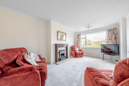 2 bedroom Bungalow for sale in St Matthews Walk, Chapel Allerton, Leeds, LS7