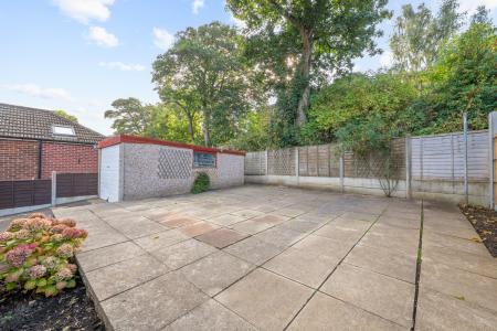2 bedroom Bungalow for sale in St Matthews Walk, Chapel Allerton, Leeds, LS7