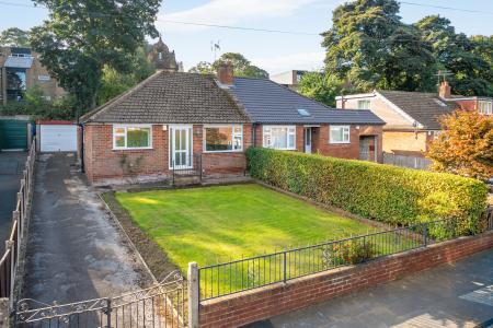 2 bedroom Bungalow for sale in St Matthews Walk, Chapel Allerton, Leeds, LS7