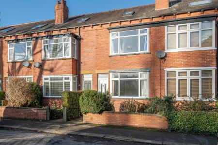 4 bedroom Terraced House to let in Chandos Place, Roundhay, Leeds, LS8