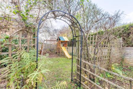 3 bedroom Semi-detached house for sale in Gledhow Park Avenue, Chapel Allerton, Leeds, LS7