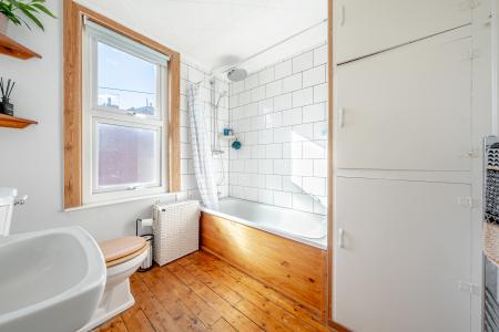 2 bedroom Terraced House for sale in Lumley Road, Burley, Leeds, LS4