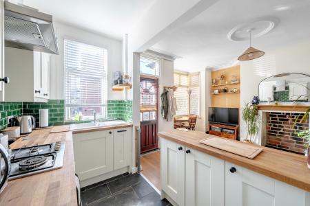 2 bedroom Terraced House for sale in Lumley Road, Burley, Leeds, LS4