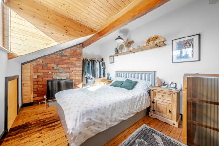 2 bedroom Terraced House for sale in Lumley Road, Burley, Leeds, LS4