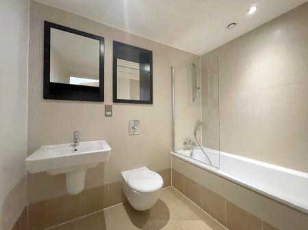 2 bedroom Flat for sale in Mackenzie House, Chadwick Stre, Leeds, LS10