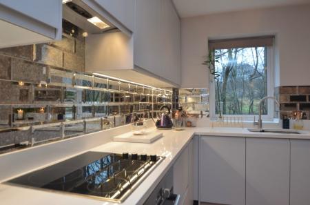 2 bedroom Flat for sale in Thwaite Court, Cornmill View, Horsforth, Leeds, LS18