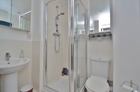 2 bedroom Flat for sale in Thwaite Court, Cornmill View, Horsforth, Leeds, LS18