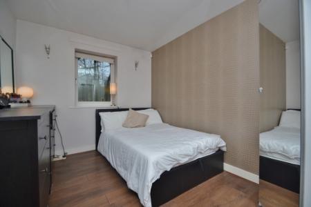 2 bedroom Flat for sale in Thwaite Court, Cornmill View, Horsforth, Leeds, LS18