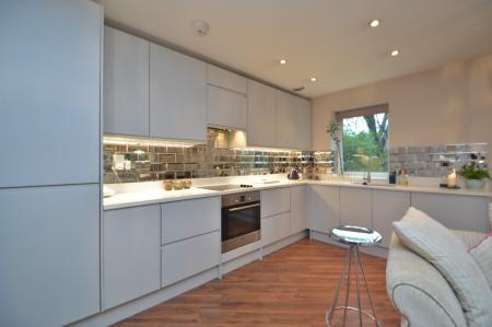 2 bedroom Flat for sale in Thwaite Court, Cornmill View, Horsforth, Leeds, LS18