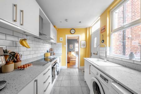 3 bedroom Terraced House for sale in Highbury Terrace, Meanwood, Leeds, LS6