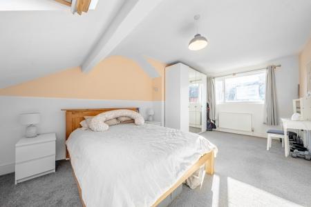 3 bedroom Terraced House for sale in Highbury Terrace, Meanwood, Leeds, LS6