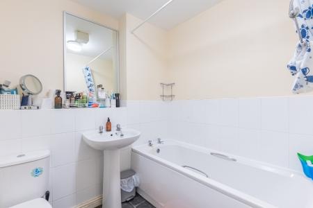 4 bedroom Town house for sale in Oak Tree Lane, Killingbeck, Leeds, LS14