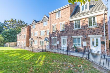 4 bedroom Town house for sale in Oak Tree Lane, Killingbeck, Leeds, LS14