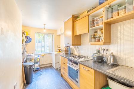 4 bedroom Town house for sale in Oak Tree Lane, Killingbeck, Leeds, LS14