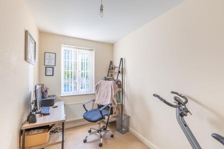 4 bedroom Town house for sale in Oak Tree Lane, Killingbeck, Leeds, LS14