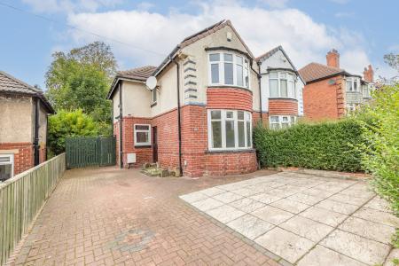 3 bedroom Semi-detached house to let in Roxholme Terrace, Chapel Allerton, Leeds, LS7