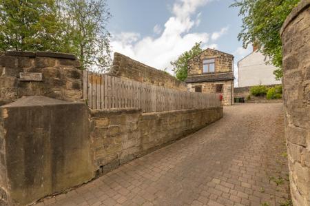 2 bedroom Coach House to let in Regent Street, Chapel Allerton, Leeds, LS7