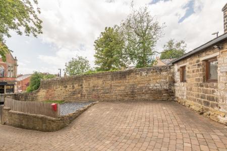 2 bedroom Coach House to let in Regent Street, Chapel Allerton, Leeds, LS7