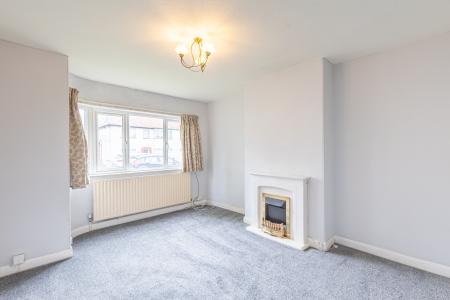 2 bedroom Flat to let in Sandringham Drive, Moortown, Leeds, LS17