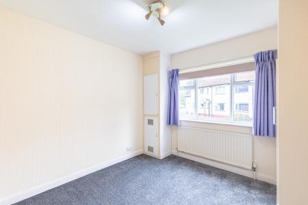 2 bedroom Flat to let in Sandringham Drive, Moortown, Leeds, LS17