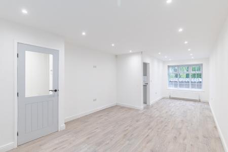 3 bedroom End of terrace house to let in Spen Mews, West Park, Leeds, LS16