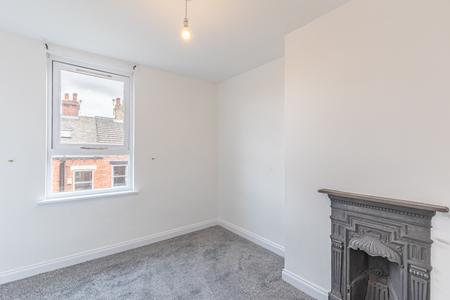 4 bedroom Terraced House for sale in Methley Drive, Chapel Allerton, Leeds, LS7
