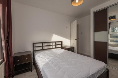 2 bedroom Flat to let in Robinwood Court, Roundhay, Leeds, LS8