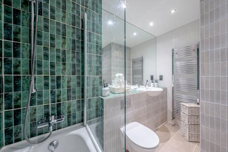 2 bedroom Flat for sale in The Hall, Allerton Hill, Chapel Allerton, Leeds, LS7