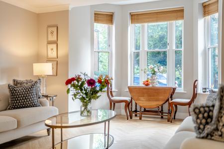2 bedroom Flat for sale in The Hall, Allerton Hill, Chapel Allerton, Leeds, LS7