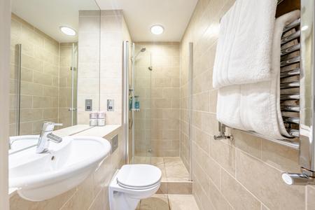 2 bedroom Flat for sale in The Hall, Allerton Hill, Chapel Allerton, Leeds, LS7