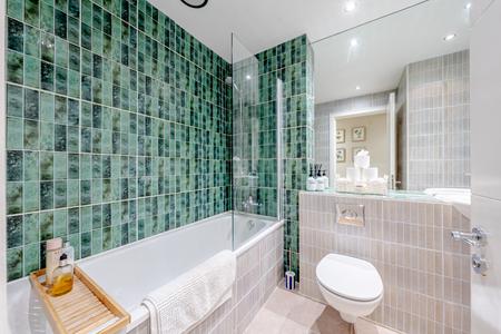 2 bedroom Flat for sale in The Hall, Allerton Hill, Chapel Allerton, Leeds, LS7