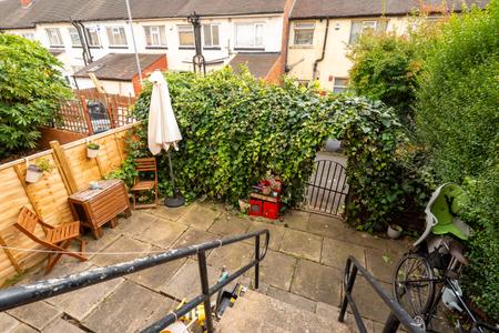 3 bedroom Terraced House for sale in Potternewton Lane, Chapel Allerton, Leeds, LS7