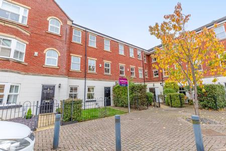 4 bedroom Terraced House to let in Mansion Gate Square, Chapel Allerton, Leeds, LS7
