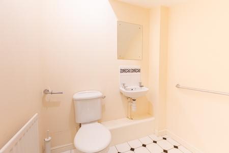 4 bedroom Terraced House to let in Mansion Gate Square, Chapel Allerton, Leeds, LS7