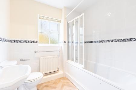 4 bedroom Terraced House to let in Mansion Gate Square, Chapel Allerton, Leeds, LS7