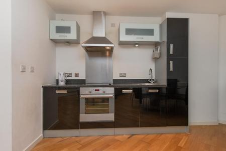 2 bedroom Flat to let in Marsh Lane, Leeds, LS9