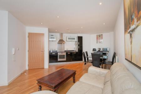 2 bedroom Flat to let in Marsh Lane, Leeds, LS9