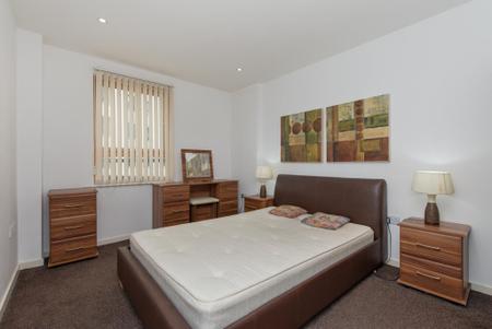 2 bedroom Flat to let in Marsh Lane, Leeds, LS9