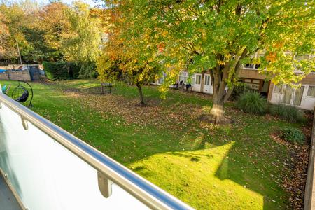 3 bedroom End of terrace house for sale in Newton Garth, Chapel Allerton, Leeds, LS7
