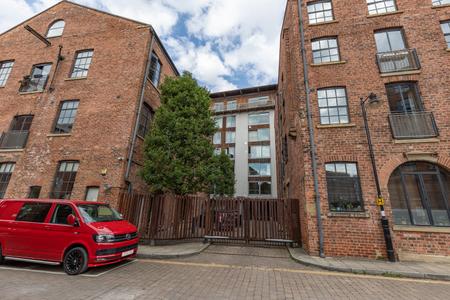 Timble Beck, Leeds, LS9