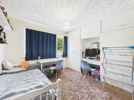 3 bedroom Semi-detached house for sale in Avondale Road, Wigston, LE18