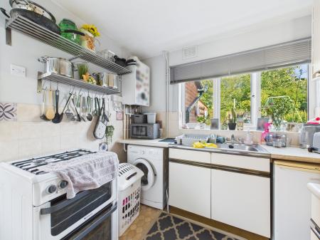 3 bedroom Semi-detached house for sale in Avondale Road, Wigston, LE18