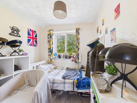 3 bedroom Semi-detached house for sale in Avondale Road, Wigston, LE18