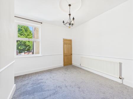 2 bedroom Terraced House for sale in Dartford Road, Leicester, LE2
