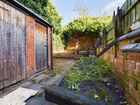 2 bedroom Terraced House for sale in Grasmere Street, Leicester, LE2