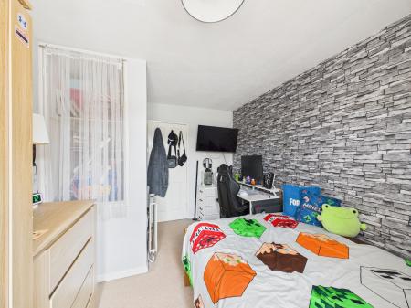 3 bedroom Terraced House for sale in Garnett Crescent, Leicester, LE2