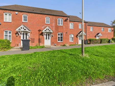 3 bedroom Terraced House for sale in Heybridge Road, Leicester, LE5