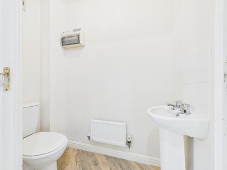 3 bedroom Terraced House for sale in Heybridge Road, Leicester, LE5