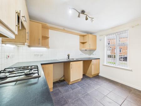3 bedroom Town house for sale in Heybridge Road, Leicester, LE5