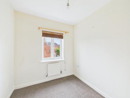 3 bedroom Terraced House for sale in Heybridge Road, Leicester, LE5
